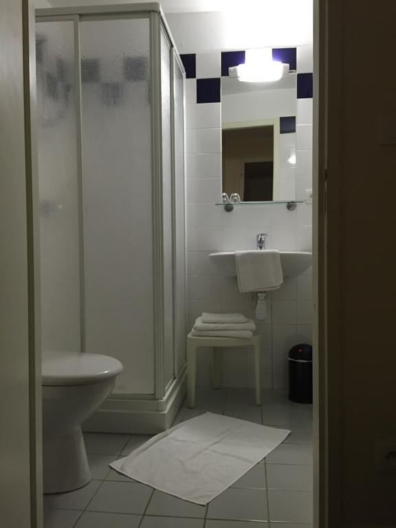 Acacias Apparts Hotel Plombières-les-Bains Стая снимка